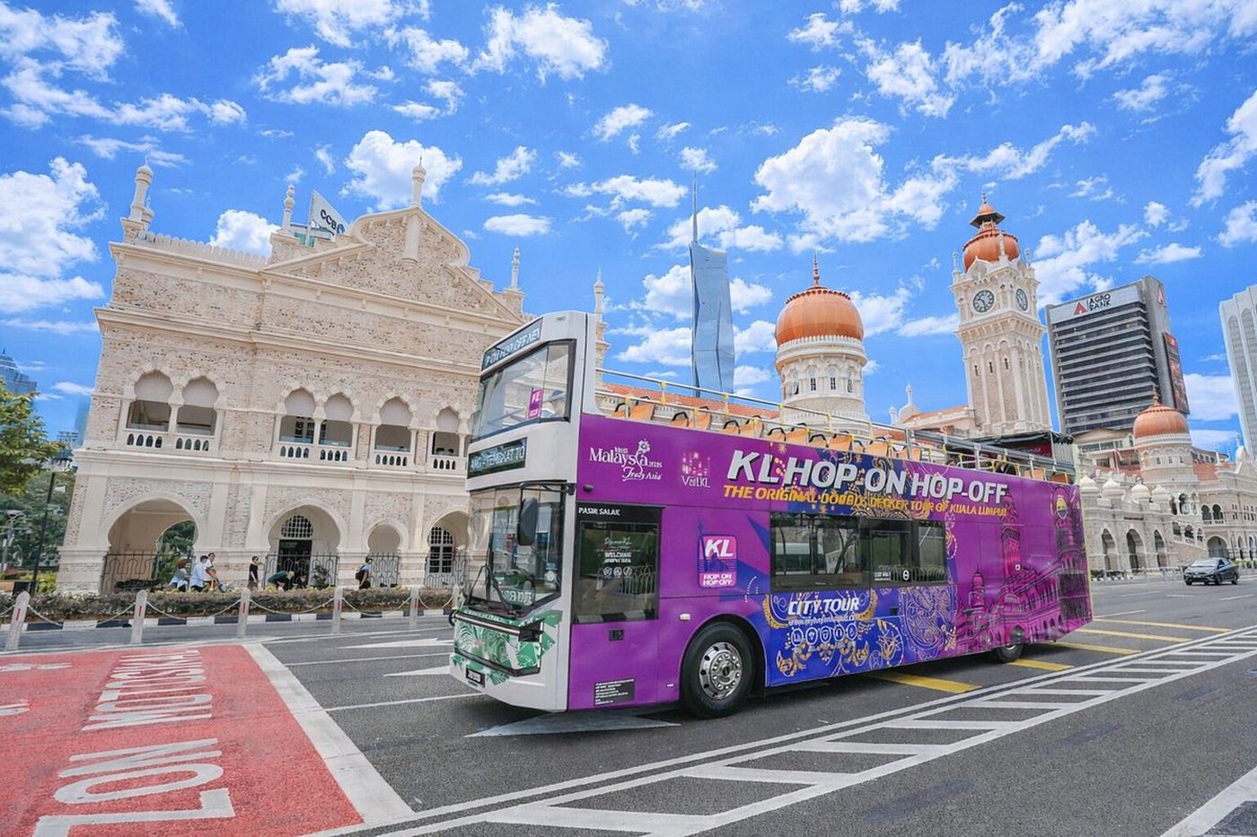 Bus KL Hop-On Hop-Off beratap terbuka